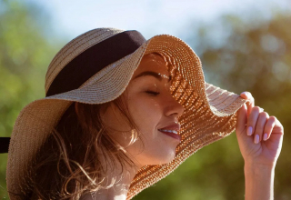 8 Steps to Protect Your Skin from Dryness this summer!