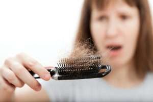أفضل شامبو ضد تساقط الشعر حسب الخبراء 