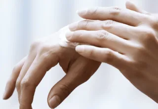 Looking for Smooth, Wrinkle-Free Hands? Here's How to Rejuvenate Your Hands in 7 Steps!