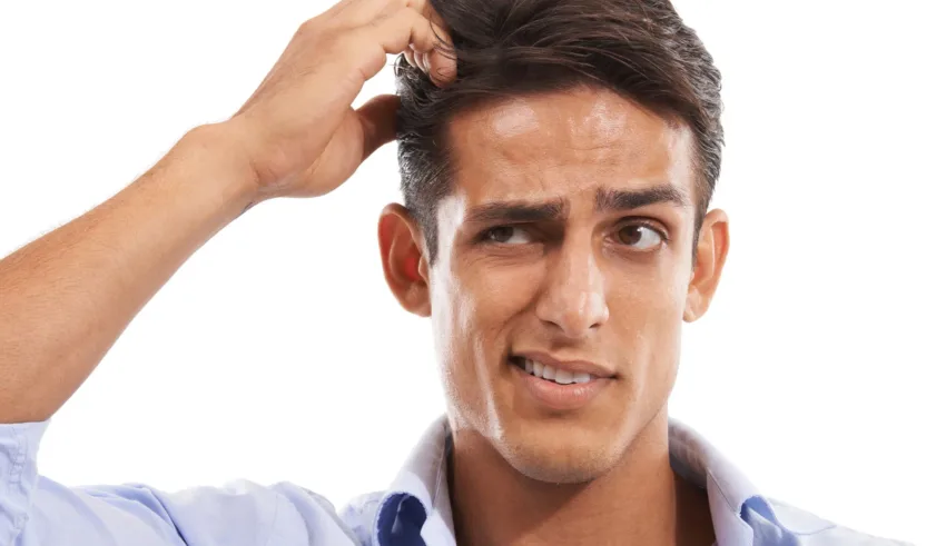 تخلص من الشائعات: حقائق حول علاج قشرة الشعر طبياً تنهي الشكوك