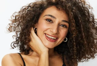 Wave Goodbye to Frizz: Curly Hair Care Hacks You Need to Know!